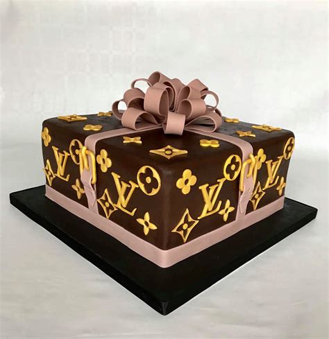 louis vuitton birthday cakes|louis vuitton cake ideas.